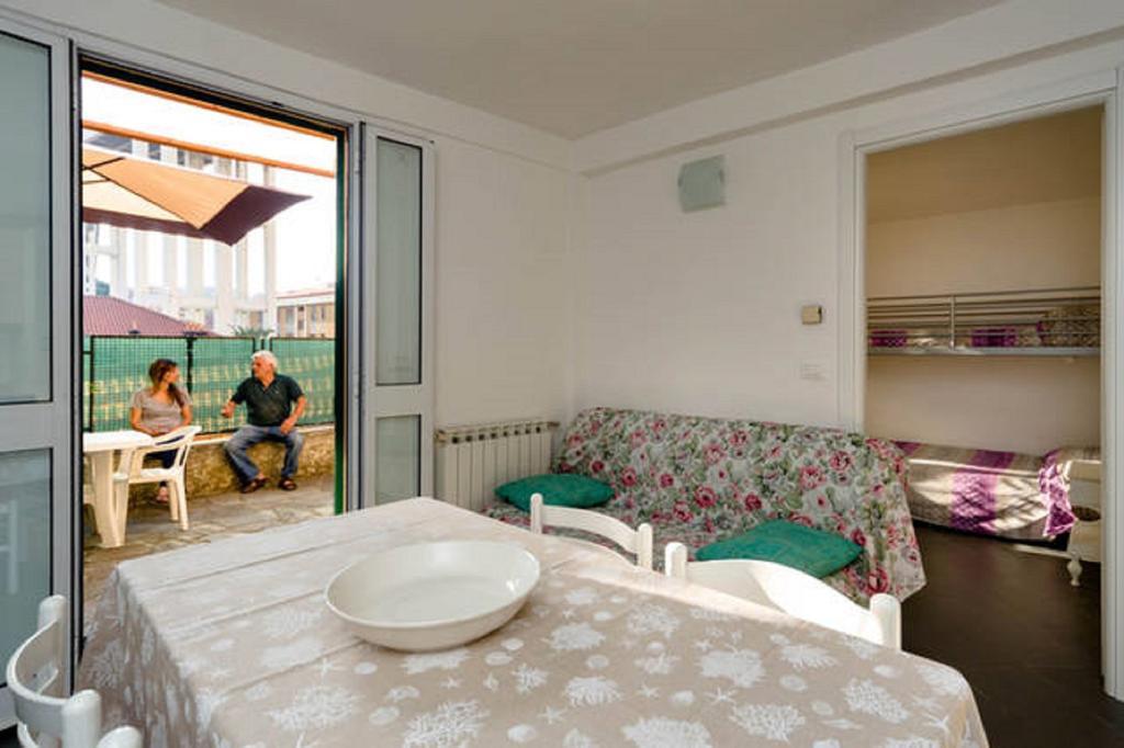 Varazze Apartment Bilik gambar