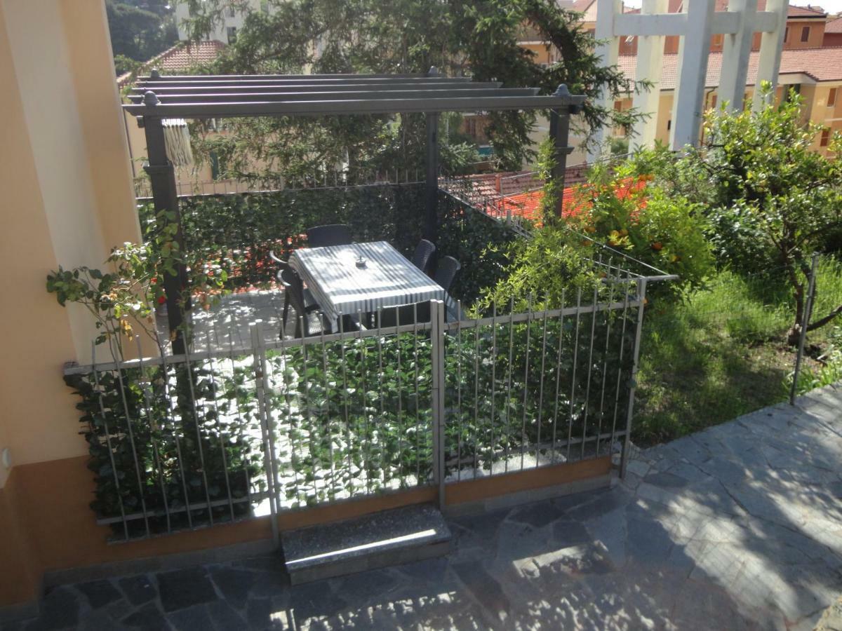 Varazze Apartment Luaran gambar